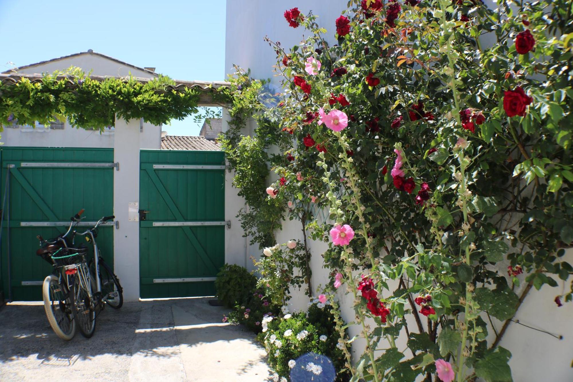 Beau T3 *** Pour 2 A 4 Pers Avec Patio Privatif Apartment La Couarde sur Mer Bagian luar foto