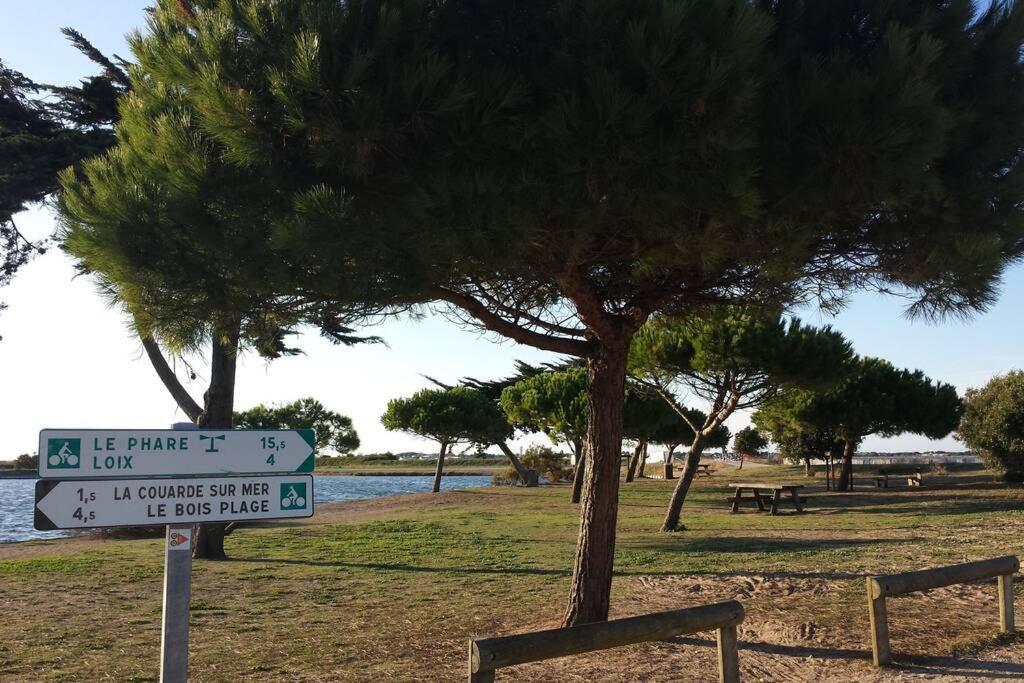 Beau T3 *** Pour 2 A 4 Pers Avec Patio Privatif Apartment La Couarde sur Mer Bagian luar foto